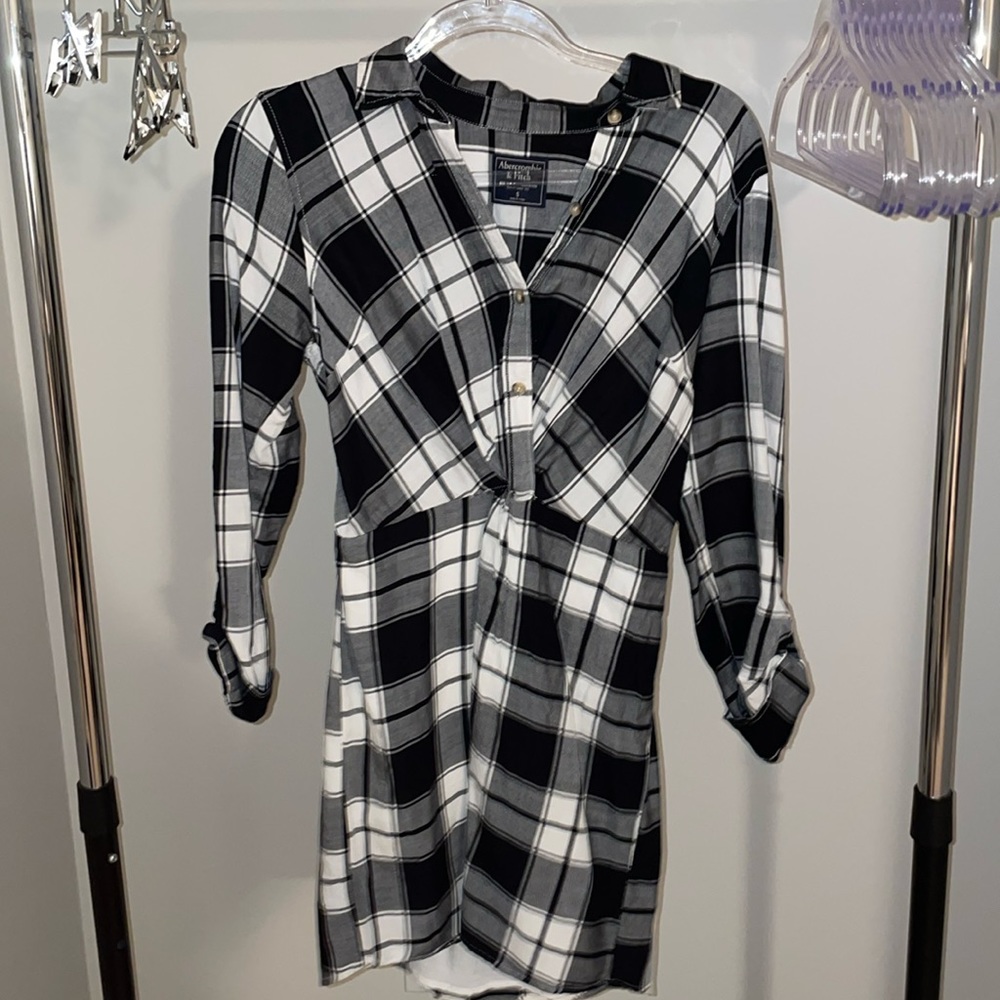 Abercrombie women’s flannel dress button down with knot
